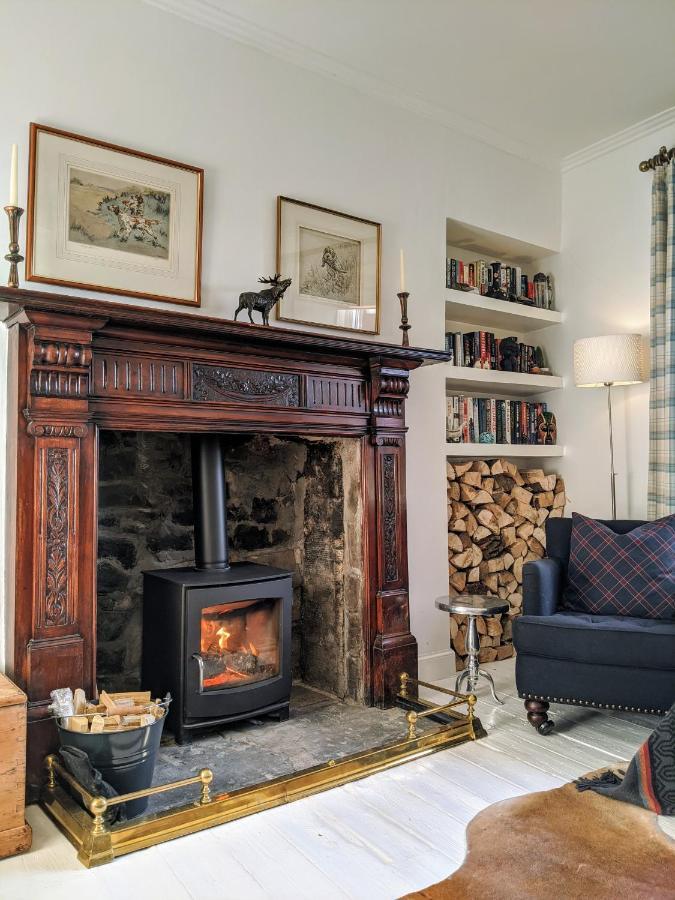 Central Hawick Spacious Stylish Flat With Log Burner 외부 사진