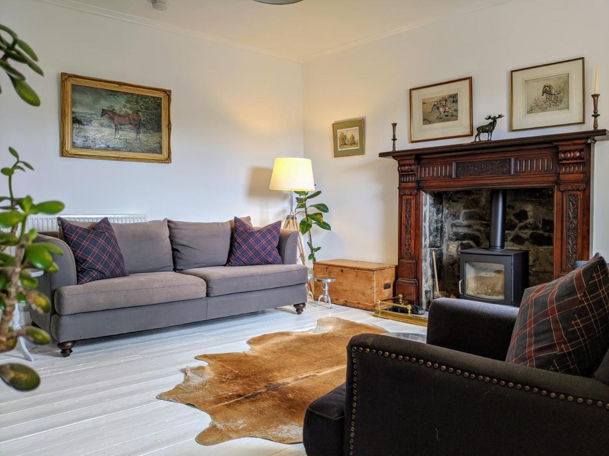 Central Hawick Spacious Stylish Flat With Log Burner 외부 사진